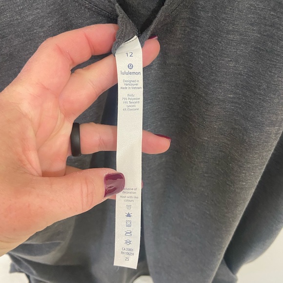 Lululemon Tied To It Tee - Picture 4 of 4